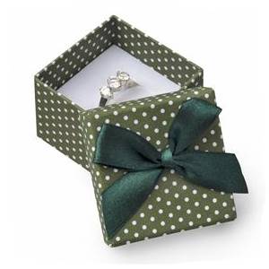 Dárková krabička na prsten zelená - bílé puntíky