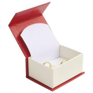 Červená dárková krabička na snubní prsteny magnetické zavírání