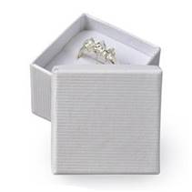 Malá dárková krabička na prsten - bílá