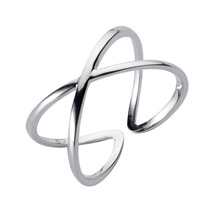 Překřížený stříbrný prsten