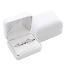 Semišová dárková krabička na prsten snubní prsteny, barva bílá