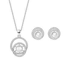 Stříbrná souprava šperků s perlou