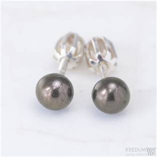 Stříbrné náušnice s hnědými perlami 4,5 mm